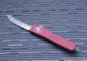      Microtech Ultratech T/E, Stonewash Standard, Contoured Chassis Red Handle