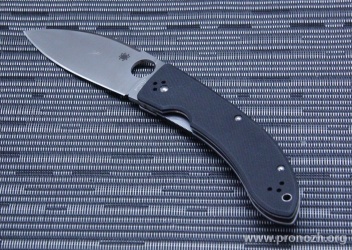   Spyderco Large Chinese Folder, Satin Finish Blade, VG-10 Steel, Black G-10 Handle