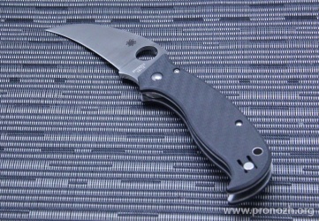    Spyderco SuperHawk, VG-10 Steel, Satin Finish Blade, Carbon Fiber Handle