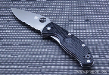   Spyderco Tenacious Lightweight, Satin Finish Blade, 8Cr13MoV Steel, Combo Edge, Black FRN Handle