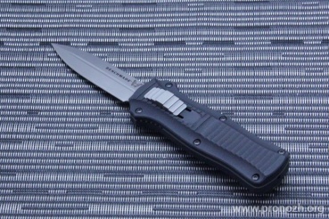      Benchmade Mini Infidel, Bead Blasted Blade, D2 Tool Steel, Black Anodized Aluminum Handle