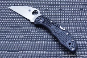    Spyderco Delica 4 Wharncliff, VG-10 Steel, Satin Finish Blade, Black FRN Handle