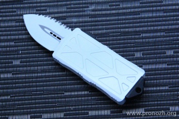      Microtech Exocet D/E  ST Stormtrooper Full Serrated