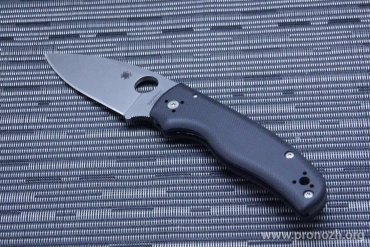   Spyderco Shaman, Satin Finish Blade, Crucible CPM S30V Steel, Black G-10 Handle