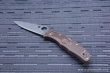    Spyderco Endura 4, VG-10 Steel, Satin Finish Blade, Brown FRN Handle