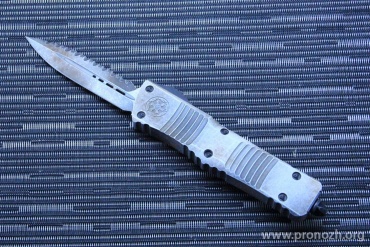      Microtech Combat Troodon D/E, Signature Series, Sand Trooper Full Serrated