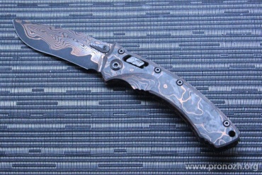   Microtech Amphibian RAM-LOK S/E, Signature Series, Baker Forge Chevron Elite Cooper Mai, Protech Composites Live Wire Carbon Fiber Handle, Bronze Titanium Backspacer, Two-Tone DLC Hardware