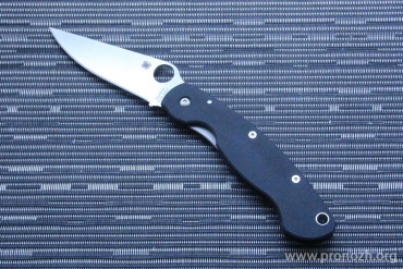  Spyderco  Military, Satin Finish Blade, Crucible CPM S30V Steel, Black G-10 Handle