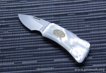   -     Katz Bobcat, Mother of Pearl Handle