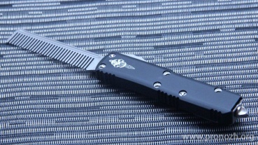      Microtech Marfione Custom Tactical Beard Comb w/ The Real McCoy Beard Oil