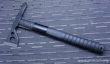  SOG FastHawk Tactical Tomahawk