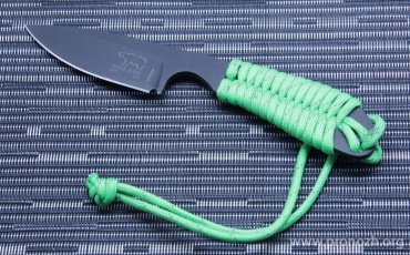   White River Backpacker, Black ionbond Blade, Reflective Neon Green Paracord