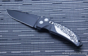    Hogue EX-03 3.5"  Drop Point Auto, Black Blade, Custom Skulls and Bones Handle