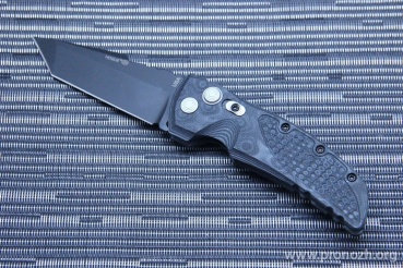    Hogue EX-01 3.5" Tanto Auto, Black  Blade, Black / Gray G-Mascus G10 Handle