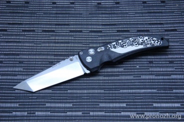   Hogue EX-03 4" Tanto Manual, Stone-Tumbled Blade, Custom Skulls and Bones Handle