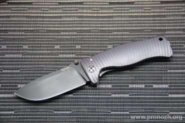 C  Lion Steel SR-1, Black PVD-Coated Blade, Violet Anodized Titanium Handle