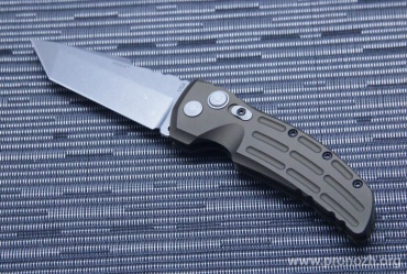    Hogue EX-01 3.5" Tanto Auto, Stone-Tumbled  Blade, Green Aluminum Handle