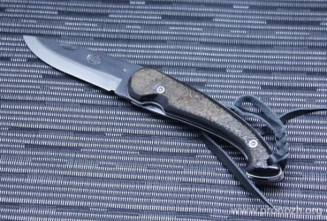    CITADEL  Trident, textured horn Handle